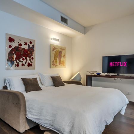 Luxury Apartment - Free Parking - Duomo-Navigli 밀라노 외부 사진