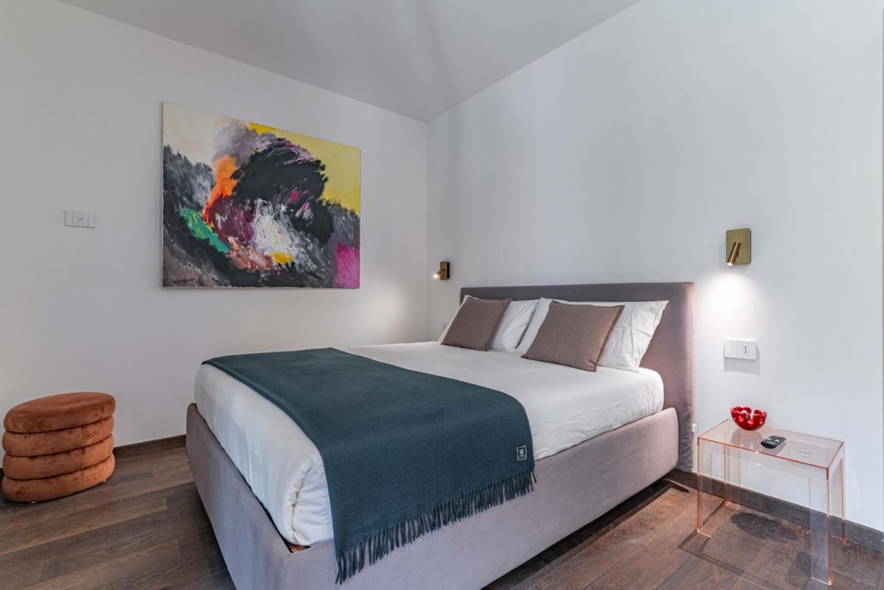 Luxury Apartment - Free Parking - Duomo-Navigli 밀라노 외부 사진